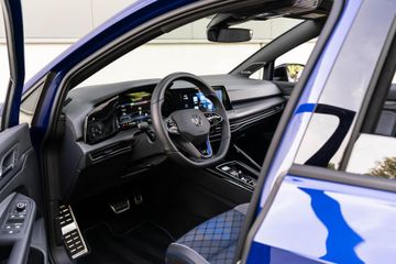 Voertuigafbeelding 16