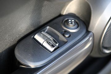 Voertuigafbeelding 38