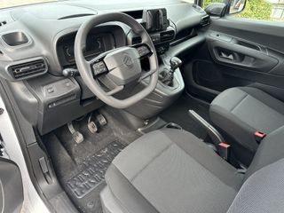 Voertuigafbeelding 4