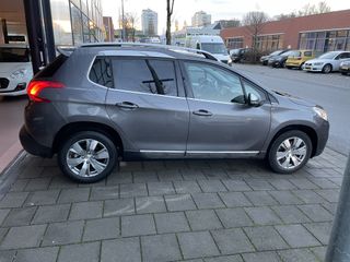 Voertuigafbeelding 3