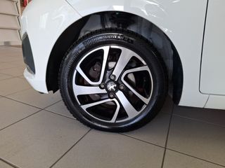 Voertuigafbeelding 16