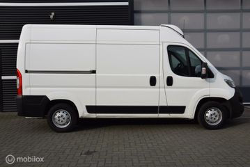 Voertuigafbeelding 3