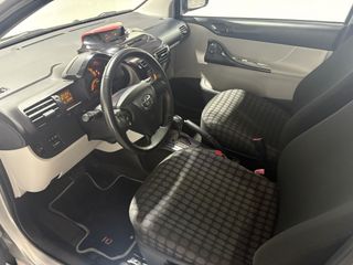 Voertuigafbeelding 13