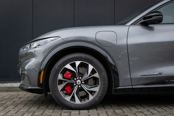 Voertuigafbeelding 4