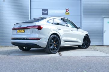 Voertuigafbeelding 9