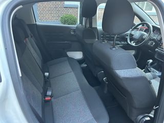 Voertuigafbeelding 17