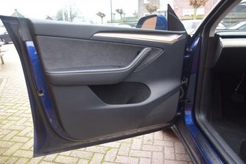 Voertuigafbeelding 13