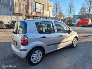 Voertuigafbeelding 6