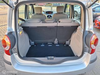 Voertuigafbeelding 9