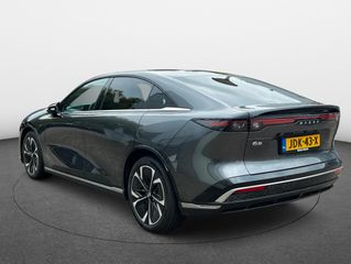 Voertuigafbeelding 6