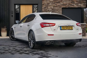 Voertuigafbeelding 3