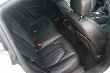 Voertuigafbeelding 38