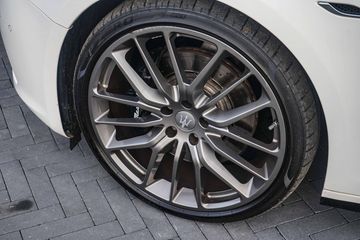 Voertuigafbeelding 7