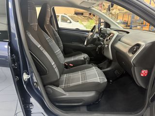 Voertuigafbeelding 19