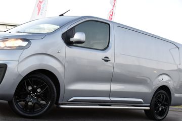 Voertuigafbeelding 32