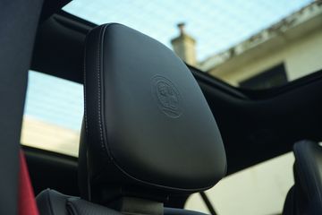 Voertuigafbeelding 6