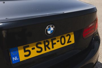 Voertuigafbeelding 4