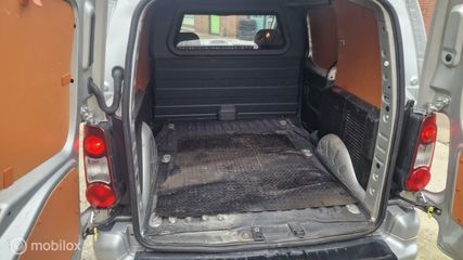 Voertuigafbeelding 4