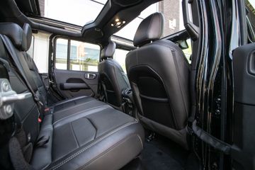 Voertuigafbeelding 6