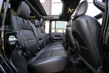 Voertuigafbeelding 7