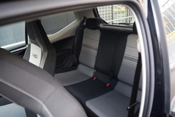 Voertuigafbeelding 5