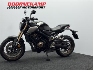 Voertuigafbeelding 7