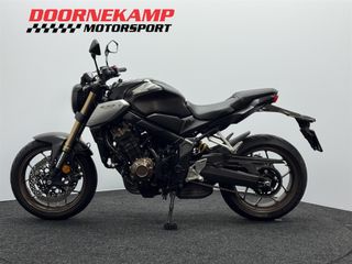 Voertuigafbeelding 8