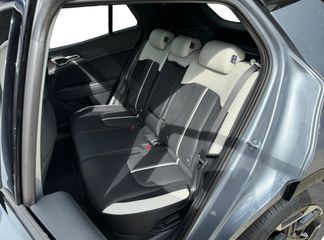 Voertuigafbeelding 12