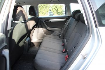 Voertuigafbeelding 7