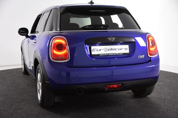 Voertuigafbeelding 11