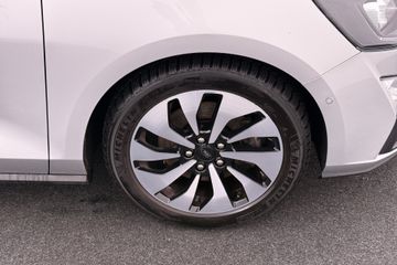 Voertuigafbeelding 6