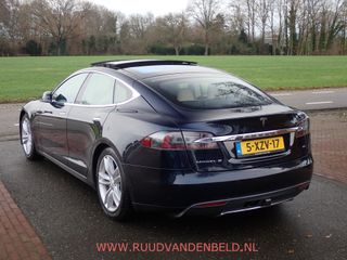 Voertuigafbeelding 4