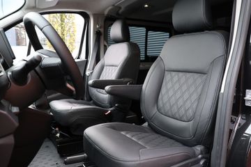 Voertuigafbeelding 6