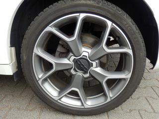 Voertuigafbeelding 13