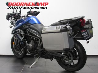 Voertuigafbeelding 4