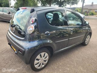 Voertuigafbeelding 4