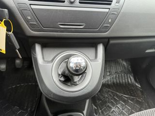 Voertuigafbeelding 76