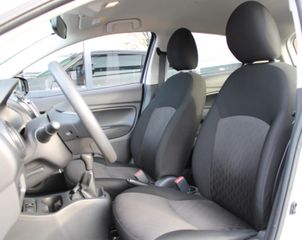 Voertuigafbeelding 4