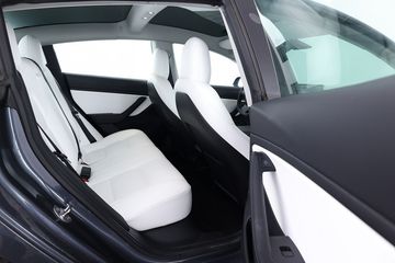 Voertuigafbeelding 8