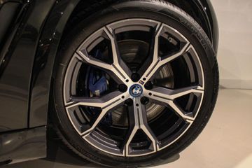 Voertuigafbeelding 6