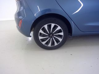 Voertuigafbeelding 14