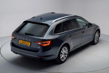 Voertuigafbeelding 16