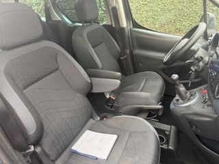 Voertuigafbeelding 9