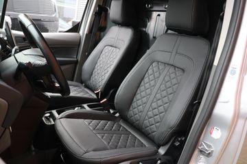 Voertuigafbeelding 7