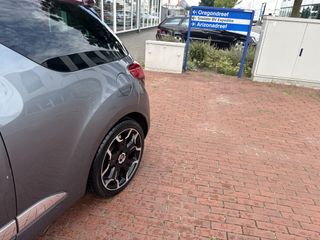 Voertuigafbeelding 30