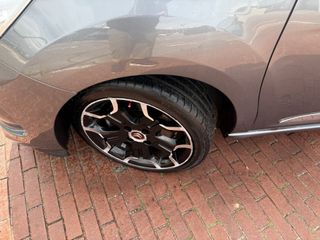 Voertuigafbeelding 35