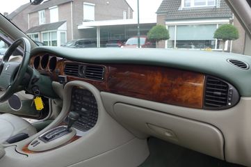 Voertuigafbeelding 14