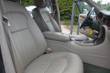 Voertuigafbeelding 15