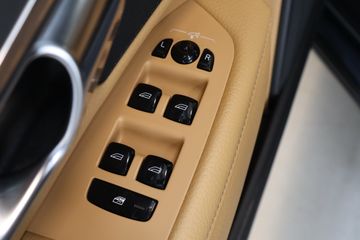 Voertuigafbeelding 21