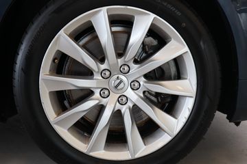 Voertuigafbeelding 6